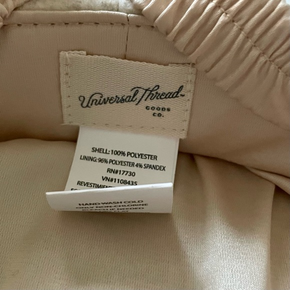 Universal Thread - Beret NWOT - Picture 7 of 9